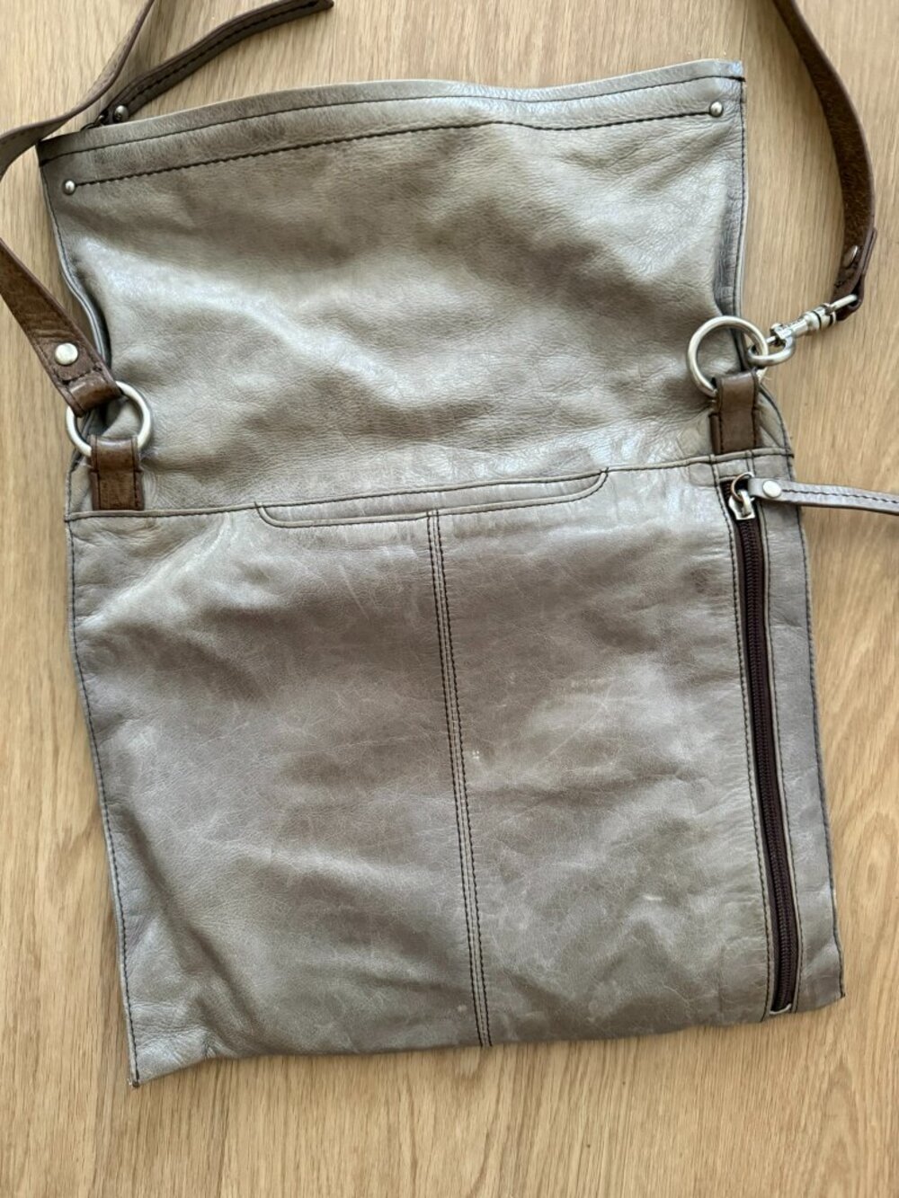 HOBO The Original Lindy Stone Leather Crossbody & Shoulder Bag with dust bag